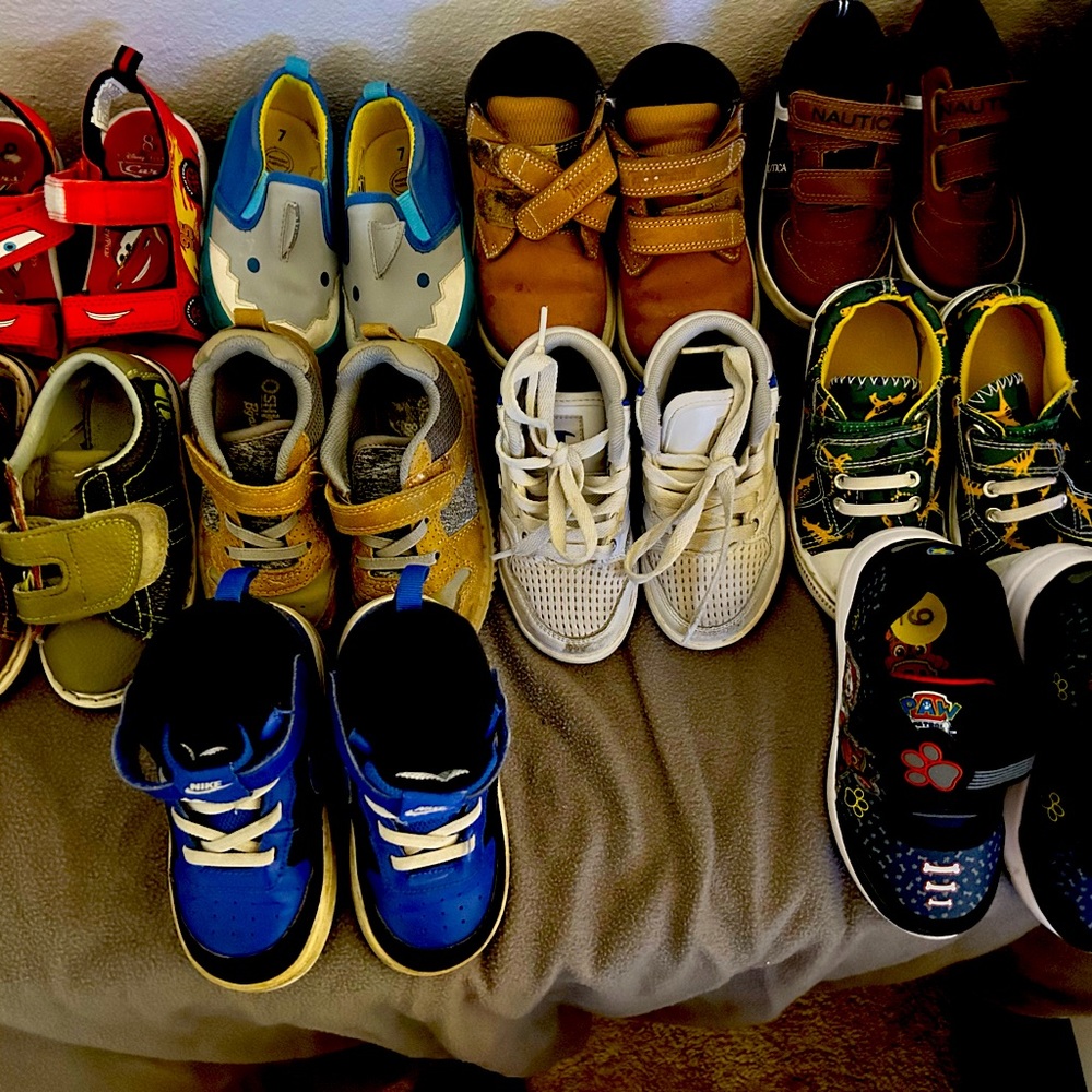 Toddler boy’s shoes sizes 6-9.